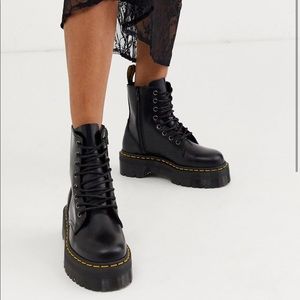 Dr. Martens Jadon Flatform Chunky Boots